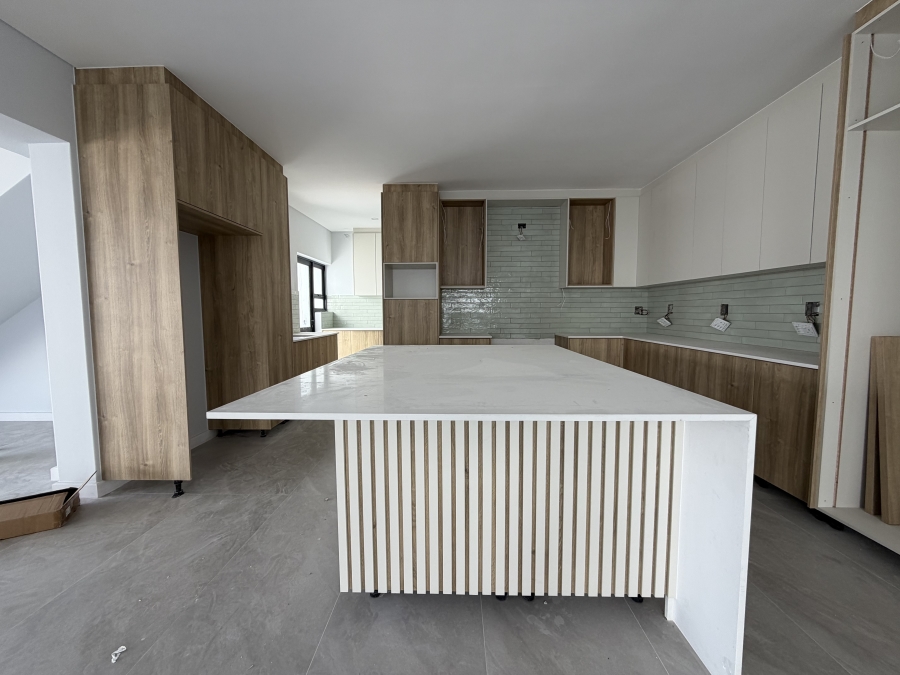 5 Bedroom Property for Sale in Sandown Western Cape